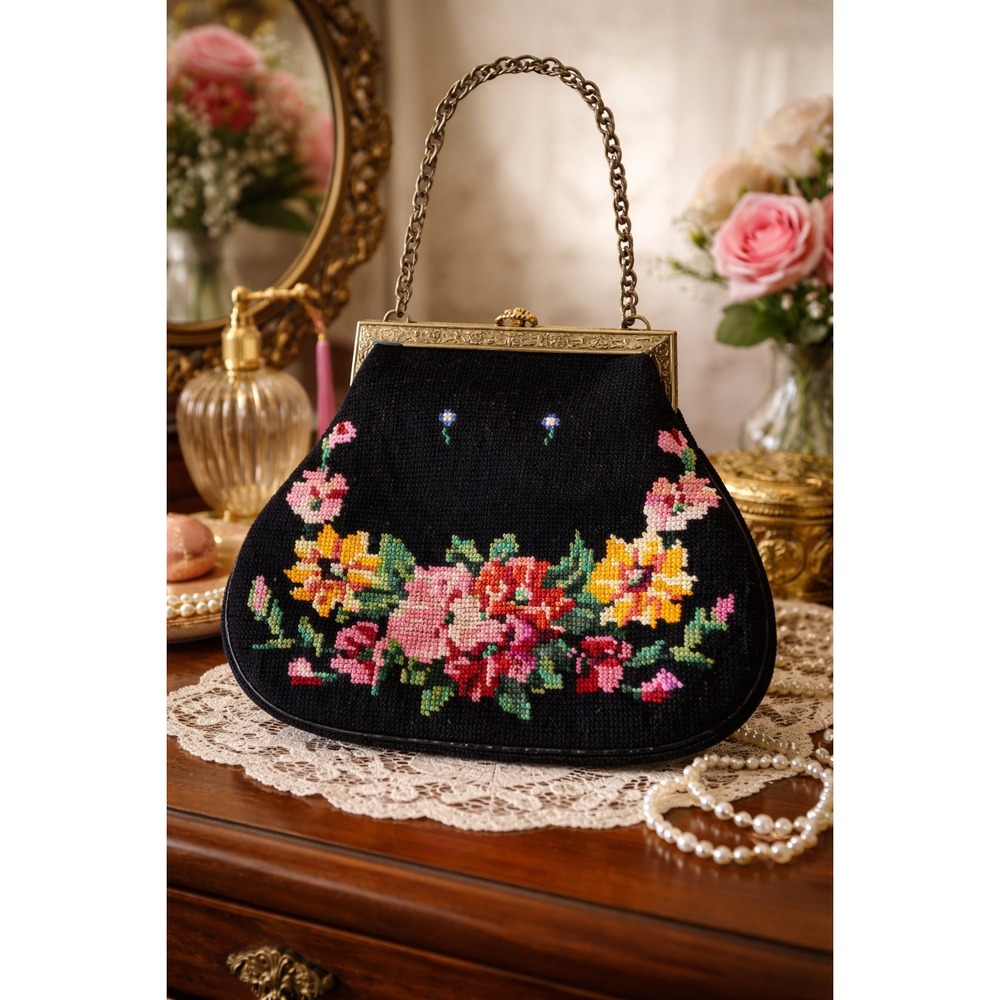 Vintage Needlepoint Floral Tapestry Handbag Purse Chain Handle 9x10"‎ Victorian